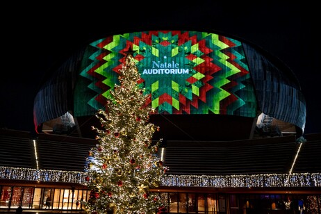 All'Auditorium di Roma acceso l'albero di Natale