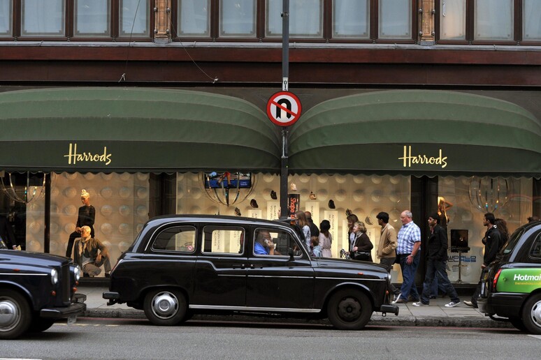 La vetrina di Harrod 's a Londra - RIPRODUZIONE RISERVATA